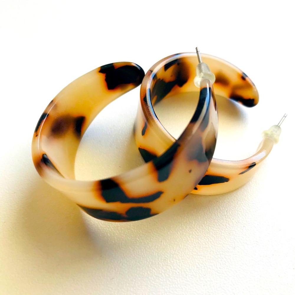 2/$20 earrings tortoise shell hoops